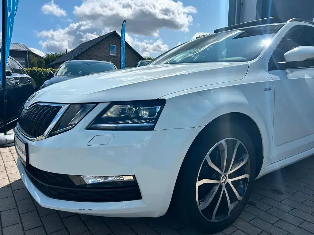Gebraucht Skoda Octavia Soleil 150 PS (110 kW) 2019 Laserweiss Kombi