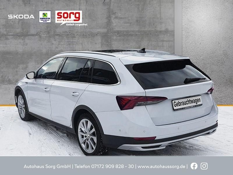 Gebraucht Skoda Octavia First Edition 200 PS (147 kW) 2021 Weiss Kombi