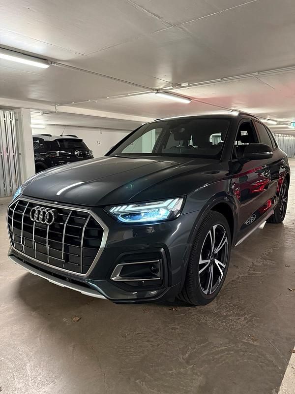 Grau Gebraucht 2021 Audi Q5 S-Line SUV | 40.500 € - Bild 1/4