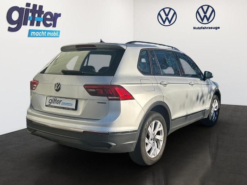 Gebraucht VW Tiguan Life 150 PS (110 kW) 2021 Reflexsilber metallic SUV