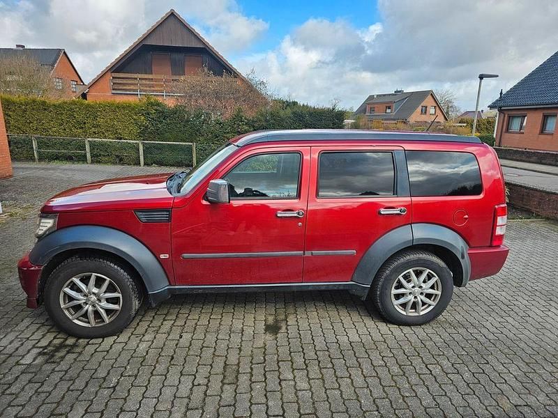 Gebraucht Dodge Nitro SE 177 PS (130 kW) 2007 Rot SUV