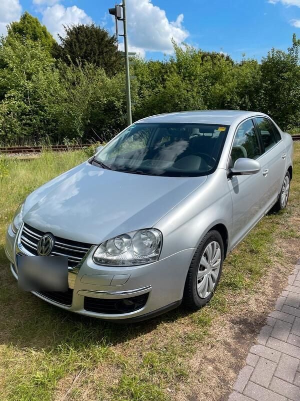 Silber Gebraucht 2006 VW Jetta Limousine | 2.800 € (Fairer Preis) - Bild 1/4