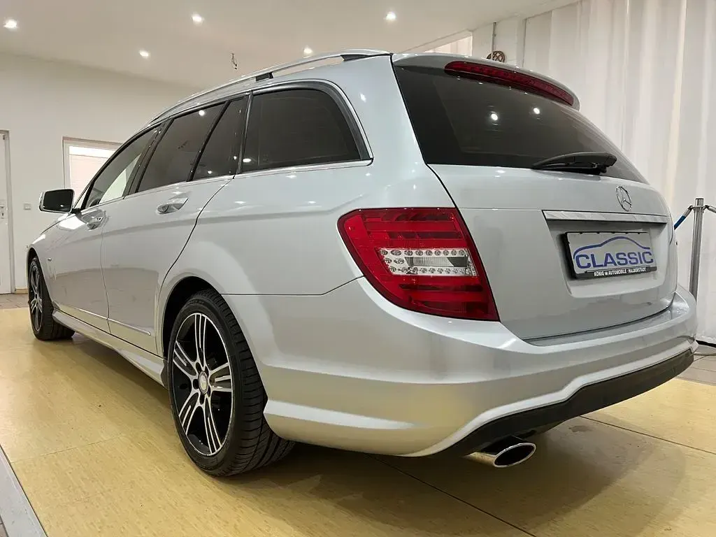 Gebraucht Mercedes C180 AMG 156 PS (114 kW) 2014 Silber Limousine