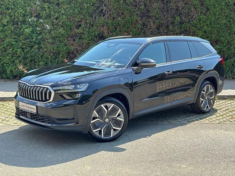 Schwarz Neu 2025 Skoda Kodiaq Exclusive SUV | 52.150 € (Teuer) - Bild 1/4