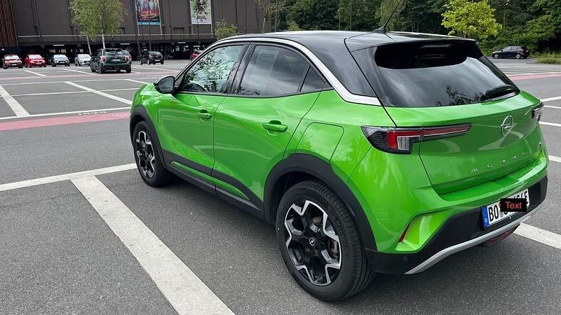 Gebraucht Opel Mokka-e Ultimate 100 kW (136 PS) 2022 Grün SUV