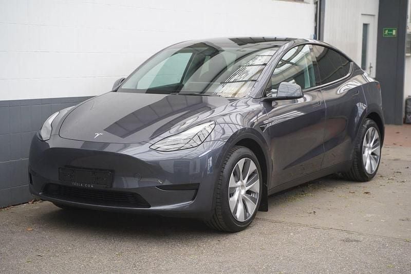 Gebraucht Tesla Model Y Standard Range 219 kW (299 PS) 2023 Grau SUV