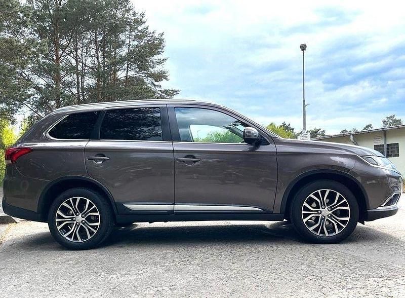 Gebraucht Mitsubishi Outlander 150 PS (110 kW) 2017 Braun SUV