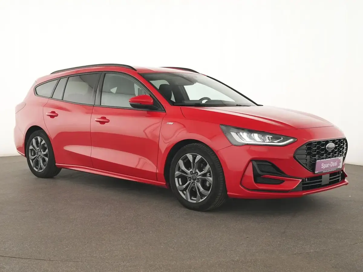 Gebraucht Ford Focus ST-Line X 116 PS (85 kW) 2023 Race rot Kombi