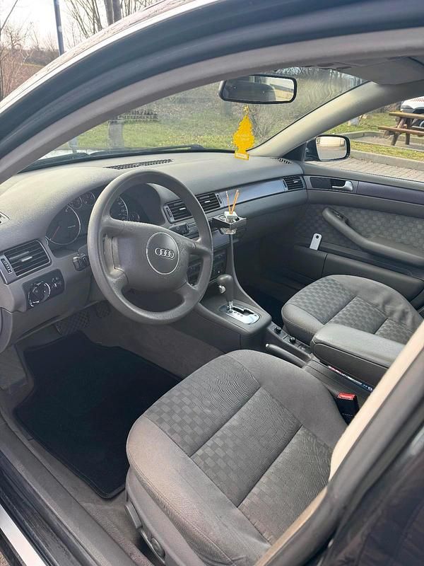 Gebraucht Audi A6 130 PS (95 kW) 2002 Schwarz Kombi