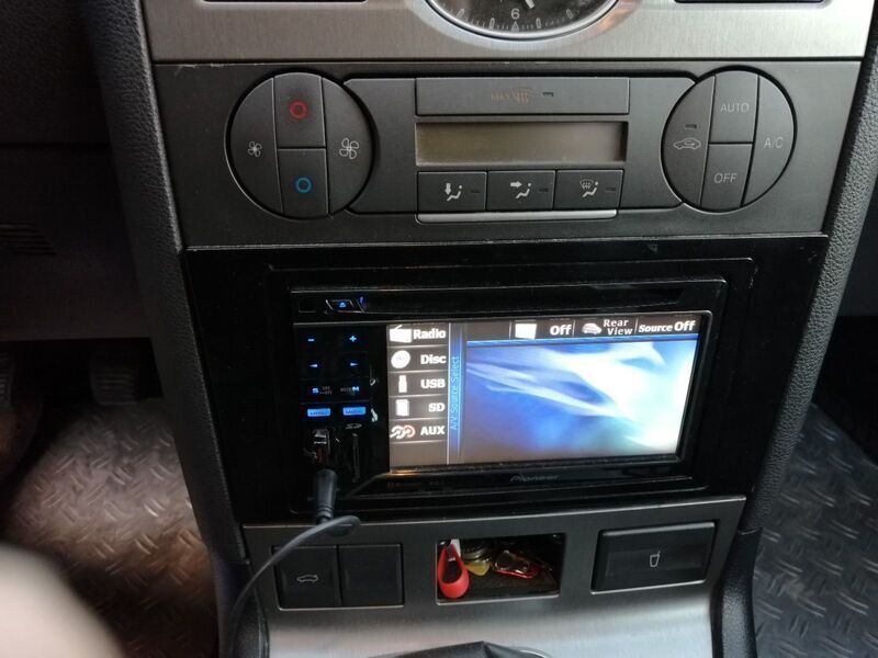 Gebraucht Ford Mondeo Titanium 155 PS (114 kW) 2005 Silber Kombi