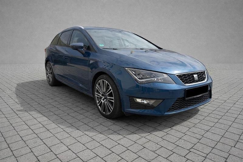 Usado Seat Leon ST FR-Line 150 HP (110 kW) 2015 Azul Carrinha