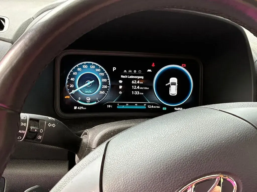 Gebraucht Hyundai Kona Select 150 kW (204 PS) 2022 Grau SUV