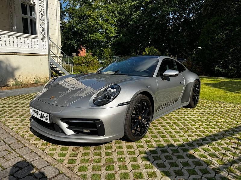 Silber Gebraucht 2021 Porsche 911 Carrera Chrono Coupé | 112.790 € (Fairer Preis) - Bild 1/4