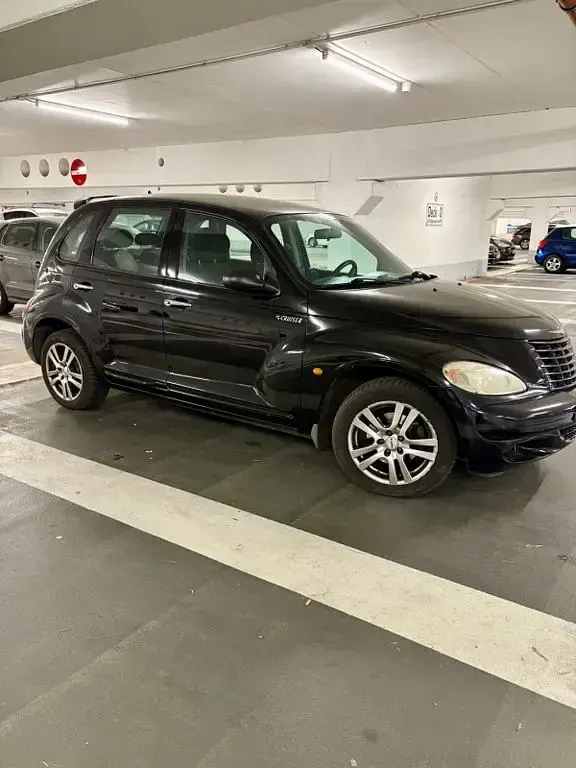 Usado Chrysler PT Cruiser Limited 121 CV (88 kW) 2004 Negro Berlina