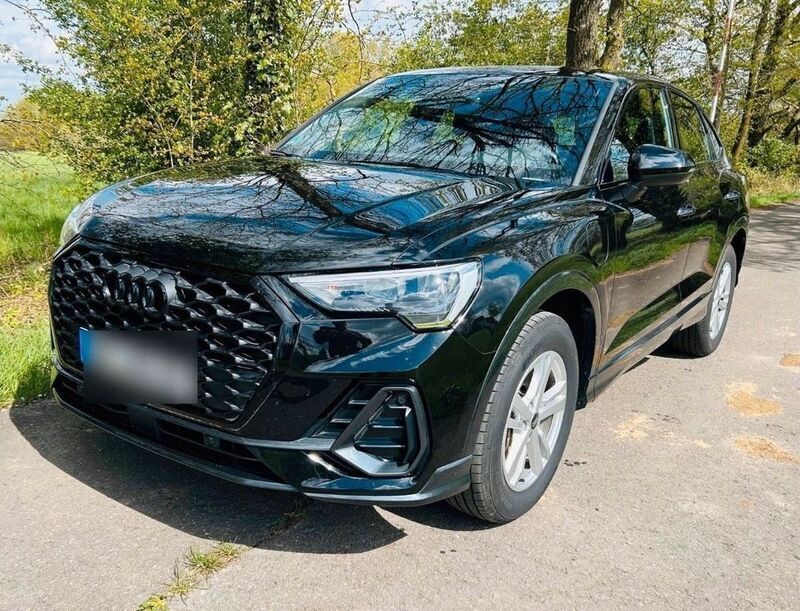 Schwarz Gebraucht 2022 Audi Q3 Sportback Sport SUV | 33.500 € (Guter Preis) - Bild 1/4