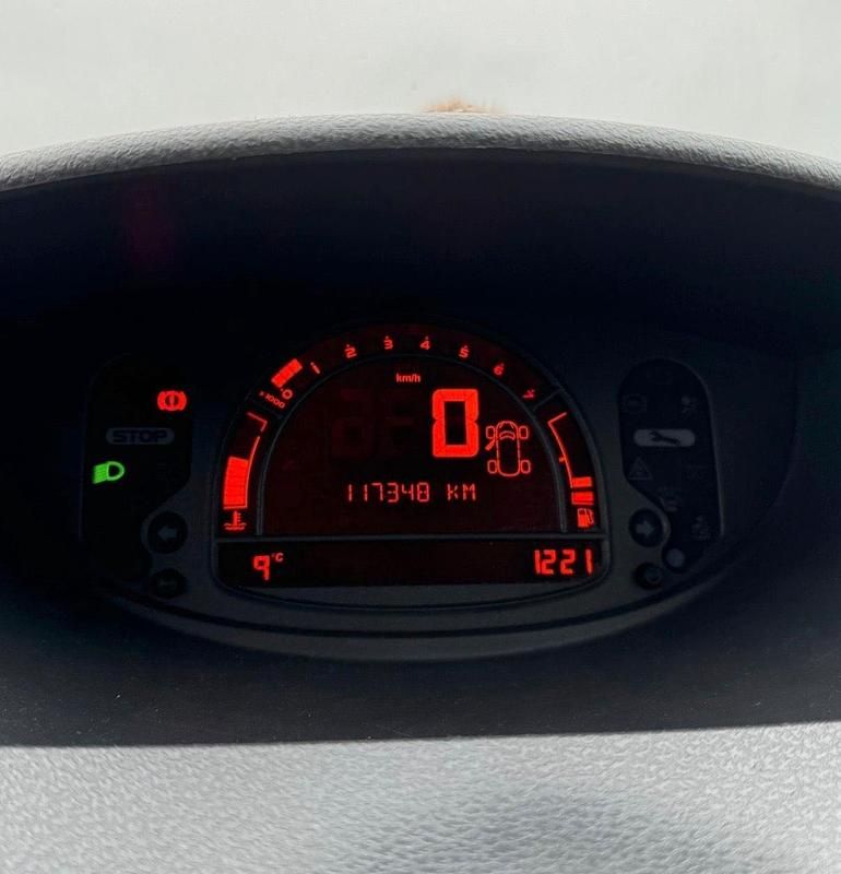 Gebraucht Renault Modus 75 PS (55 kW) 2005 Silber Van / Kleinbus