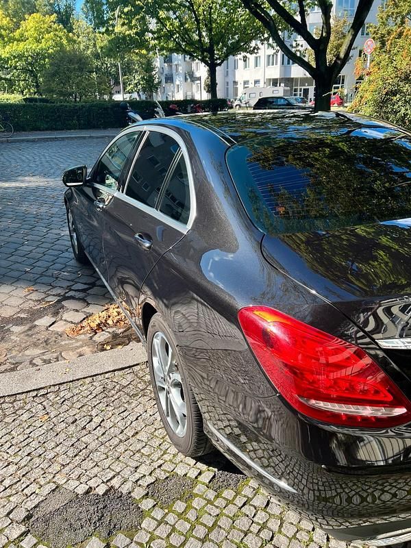 Gebraucht Mercedes C220 170 PS (125 kW) 2014 Schwarz Limousine