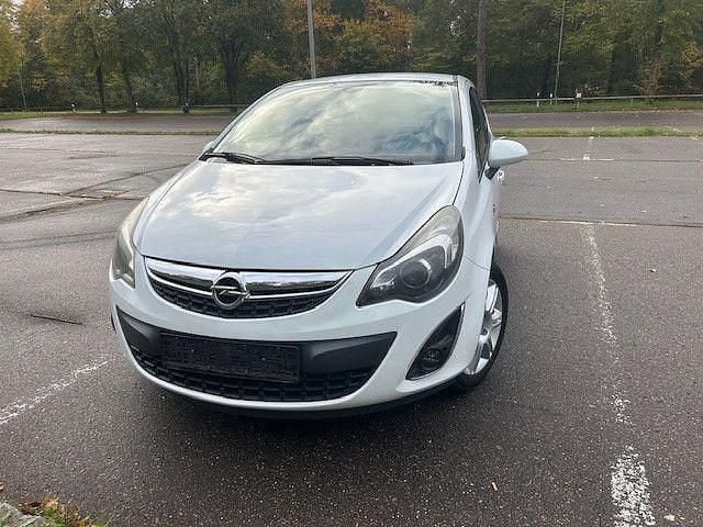 Weiß Gebraucht 2011 Opel Corsa Satellite Limousine | 3.950 € (Fairer Preis) - Bild 1/4
