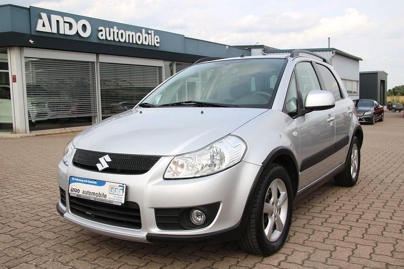 Silber Gebraucht 2009 Suzuki SX4 Comfort SUV | 6.800 € (Fairer Preis) - Bild 1/4