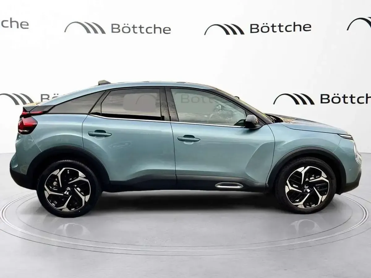 Gebraucht Citroën C4 PureTech 131 PS (96 kW) 2023 Lackierung olbia blau/typ aussenverkleidung metalliclackierung SUV