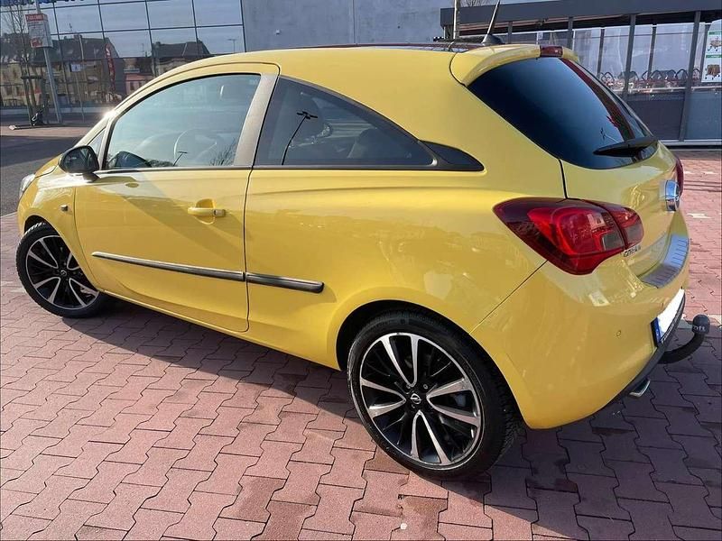 Gebraucht Opel Corsa Color Edition 95 PS (69 kW) 2014 Gelb Kleinwagen