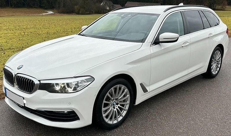 Gebraucht BMW 540 Efficient Dynamics 320 PS (235 kW) 2019 Weiß Kombi