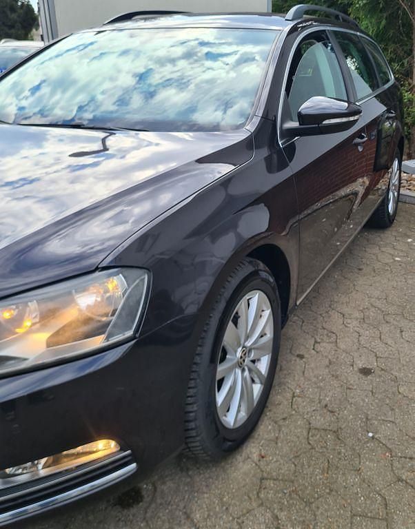 Gebraucht VW Passat Comfortline 140 PS (102 kW) 2011 Braun Kombi