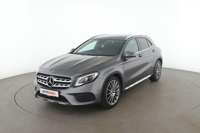 Grau Gebraucht 2019 Mercedes GLA180 Style SUV | 21.190 € (Fairer Preis) - Bild 1/3