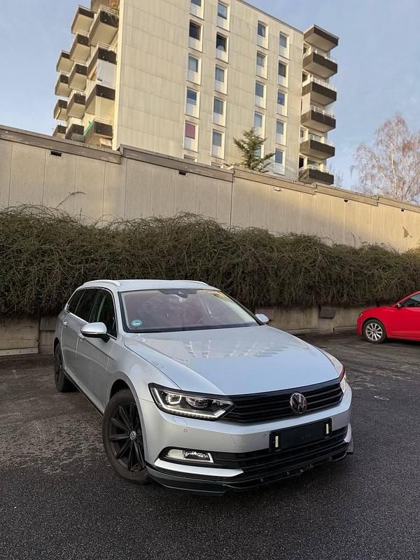 Gebraucht VW Passat Highline 150 PS (110 kW) 2015 Grau Kombi