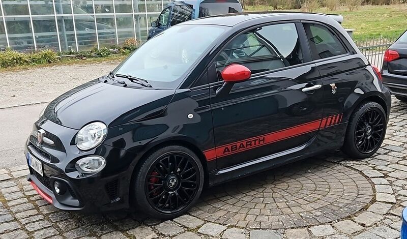 Schwarz Gebraucht 2017 Abarth 595 Turismo Kleinwagen | 14.100 € (Superpreis) - Bild 1/4