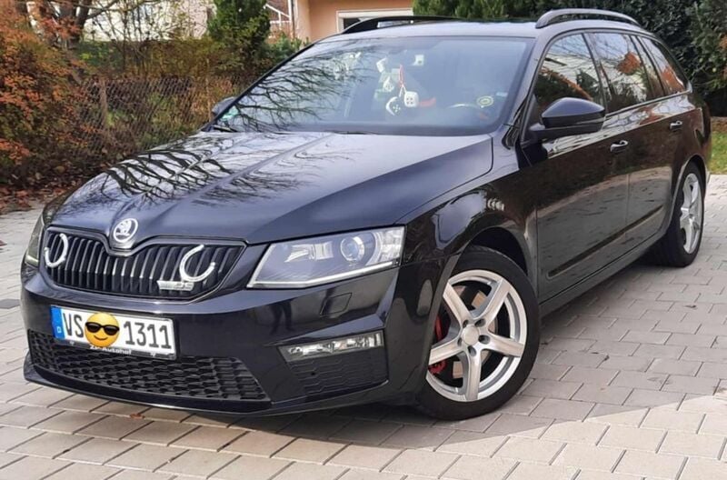 Schwarz Gebraucht 2015 Skoda Octavia RS Kombi | 10.999 € (Guter Preis) - Bild 1/4