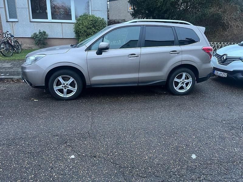Gebraucht Subaru Forester Exclusive+ 147 PS (108 kW) 2014 Silber SUV