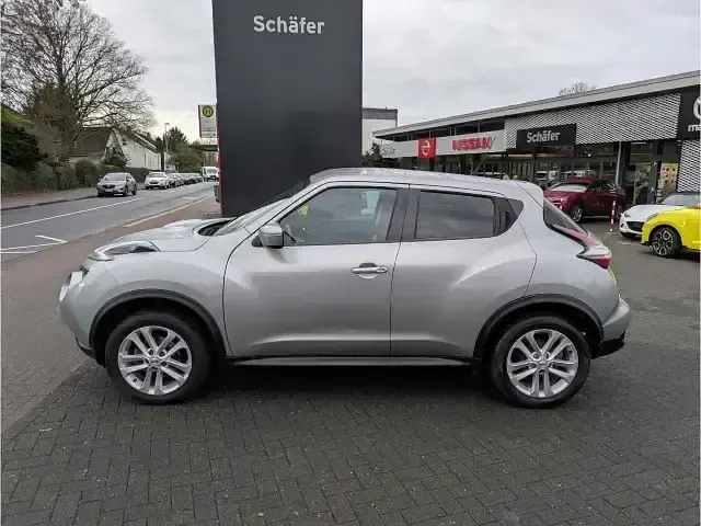 Gebraucht Nissan Juke Acenta 117 PS (86 kW) 2017 M) (silber SUV