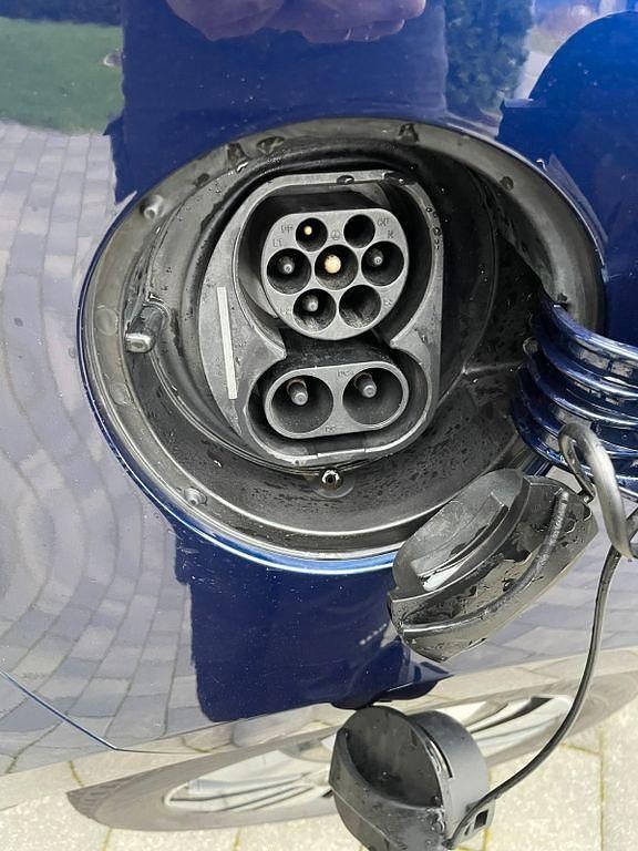 Gebraucht VW e-up! United 61 kW (83 PS) 2020 Blau Kleinwagen