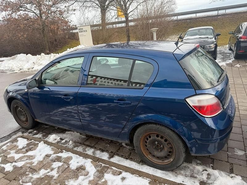 Gebraucht Opel Astra 105 PS (77 kW) 2006 Blau Kleinwagen