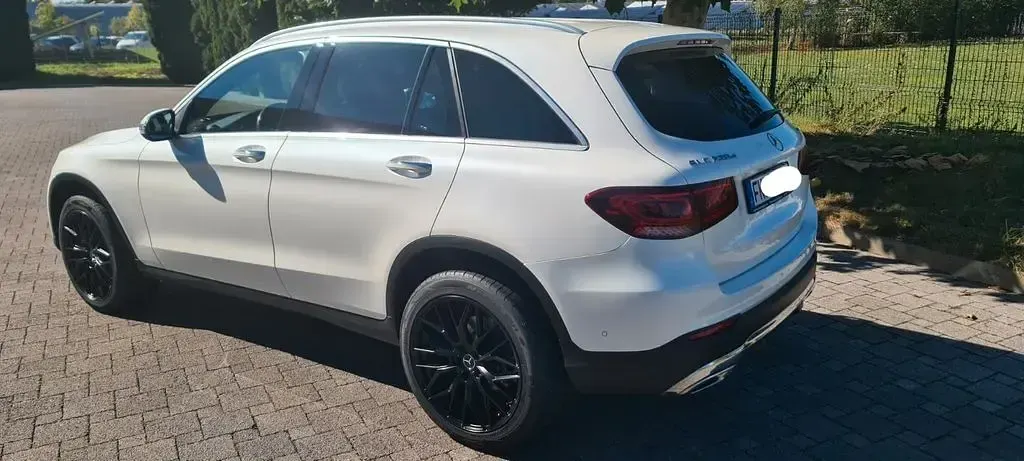 Gebraucht Mercedes GLC220 194 PS (142 kW) 2019 Weiß SUV
