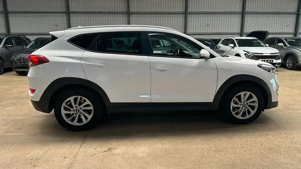 Gebraucht Hyundai Tucson Style 185 PS (136 kW) 2016 Weiß SUV