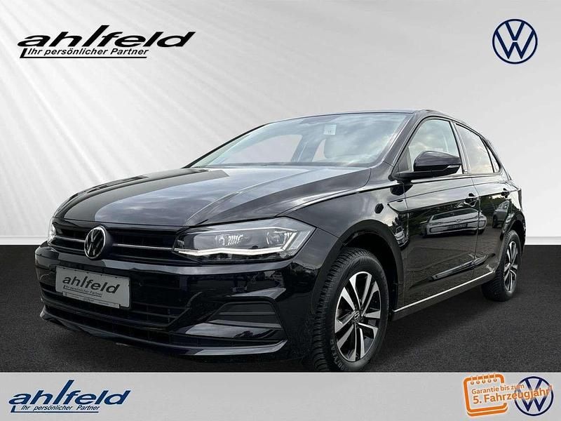 Deep black perleffekt (metallic) Gebraucht 2020 VW Polo United Kleinwagen | 20.730 € (Etwas zu teuer) - Bild 1/4