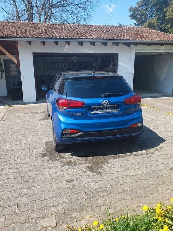 Gebraucht Hyundai i20 Active 101 PS (74 kW) 2020 Blau Kleinwagen