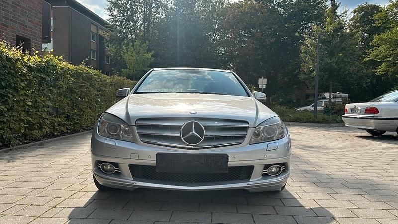 Silber Gebraucht 2008 Mercedes C220 Limousine | 5.000 € (Guter Preis) - Bild 1/4