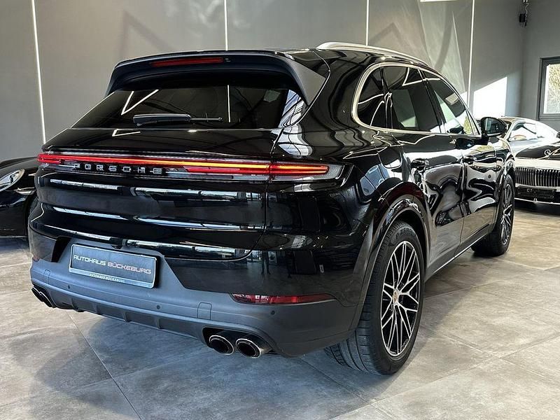 Gebraucht Porsche Cayenne 354 PS (260 kW) 2023 Chromitschwarzmetallic SUV