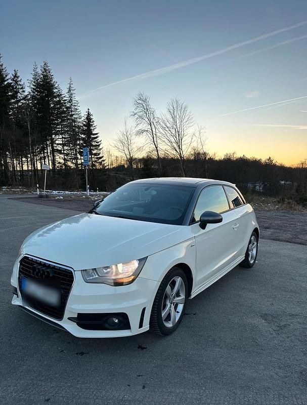 Gebraucht Audi A1 Sport 105 PS (77 kW) 2010 Weiß Kleinwagen