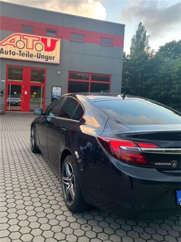 Schwarz Gebraucht 2014 Opel Insignia Innovation Limousine | 9.900 € (Fairer Preis) - Bild 1/4