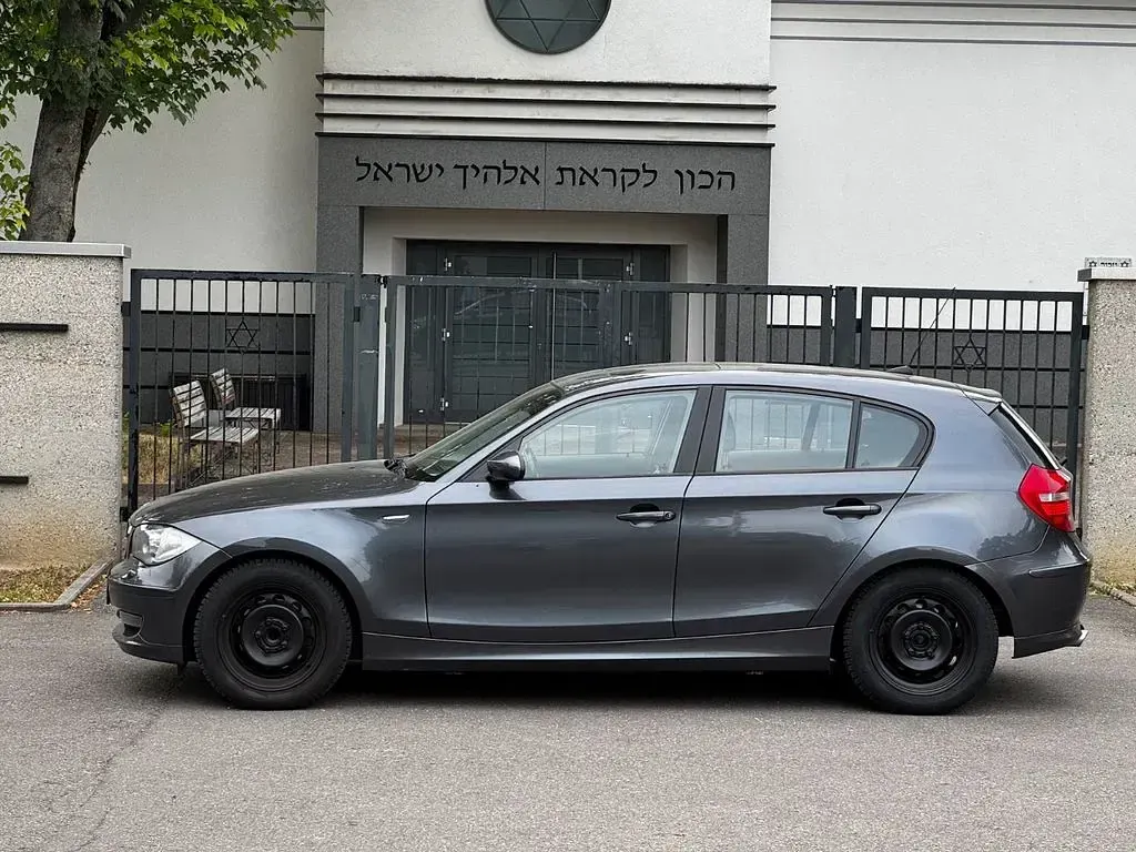 Gebraucht BMW 120 177 PS (130 kW) 2008 Grau Kleinwagen