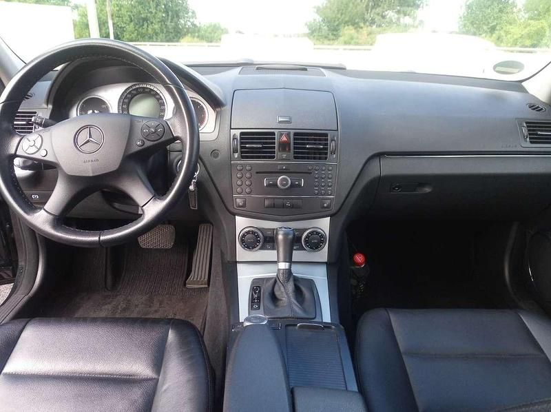 Gebraucht Mercedes C320 Avantgarde 224 PS (164 kW) 2007 Schwarz Limousine