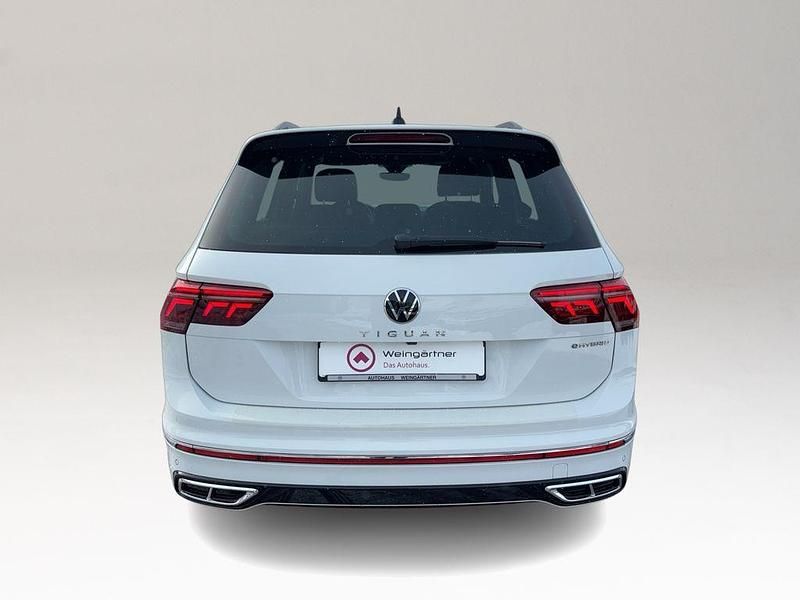 Gebraucht VW Tiguan R-line 245 PS (180 kW) 2023 Weiß SUV