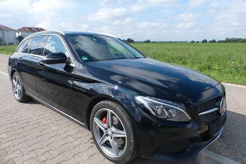 Schwarz Gebraucht 2015 Mercedes C220 Kombi | 9.900 € (Guter Preis) - Bild 1/4