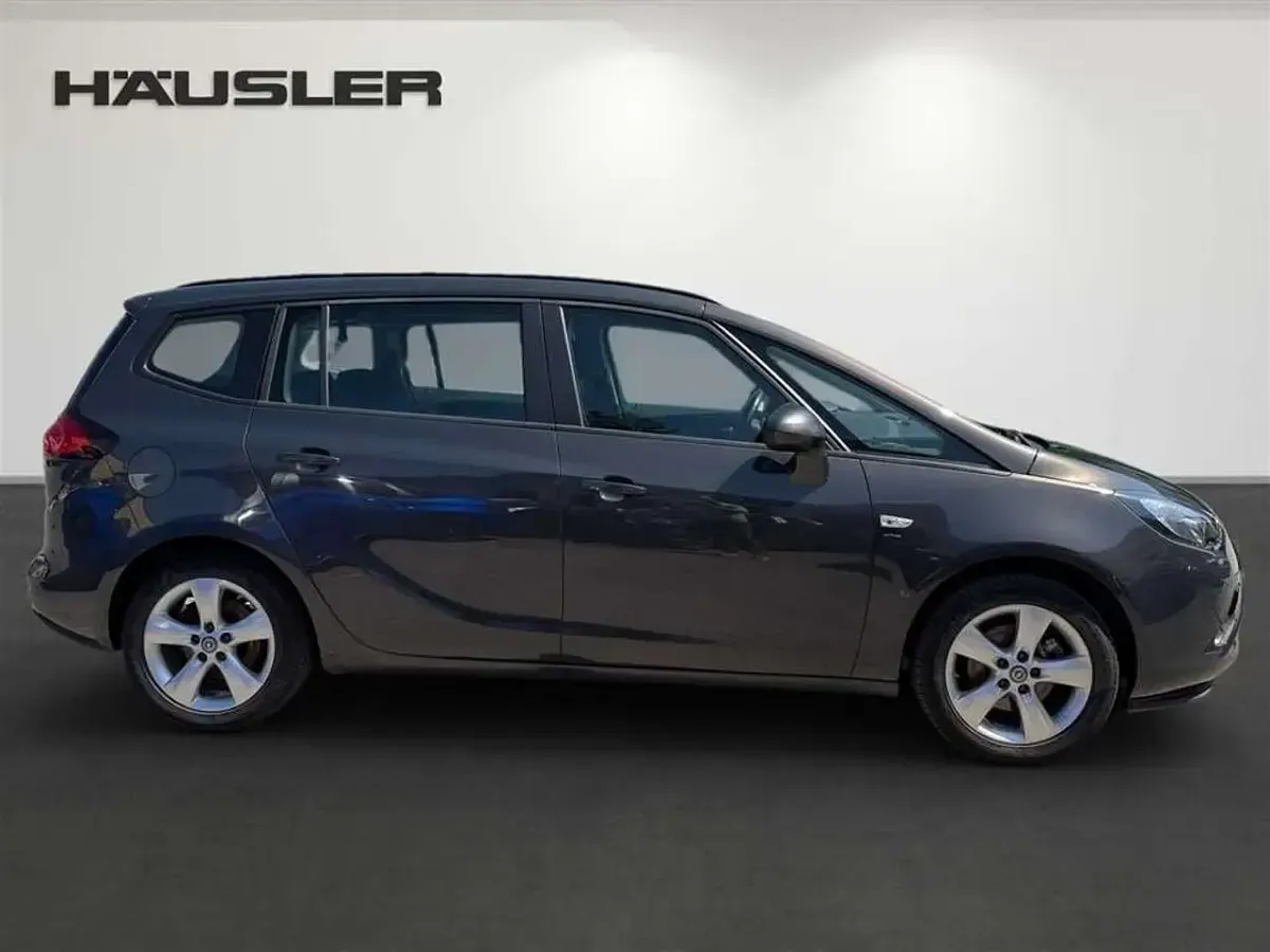 Gebraucht Opel Zafira Tourer drive 140 PS (102 kW) 2015 Grau met. Van / Kleinbus