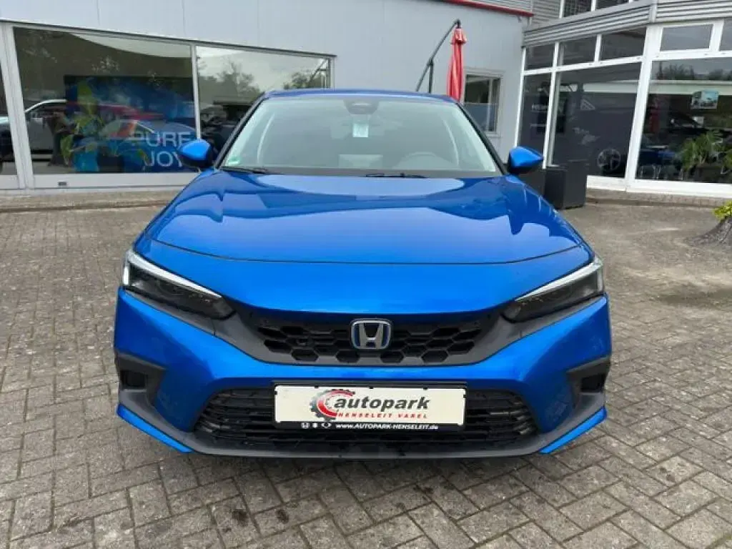 Gebraucht Honda Civic Elegance 143 PS (105 kW) 2025 Premium crystal blue (metallic) Limousine