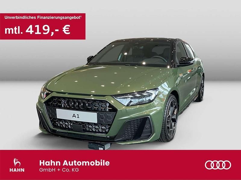 Distriktgrün metallic mythossc Neu 2025 Audi A1 S-Line Kleinwagen | 37.880 € (Fairer Preis) - Bild 1/3